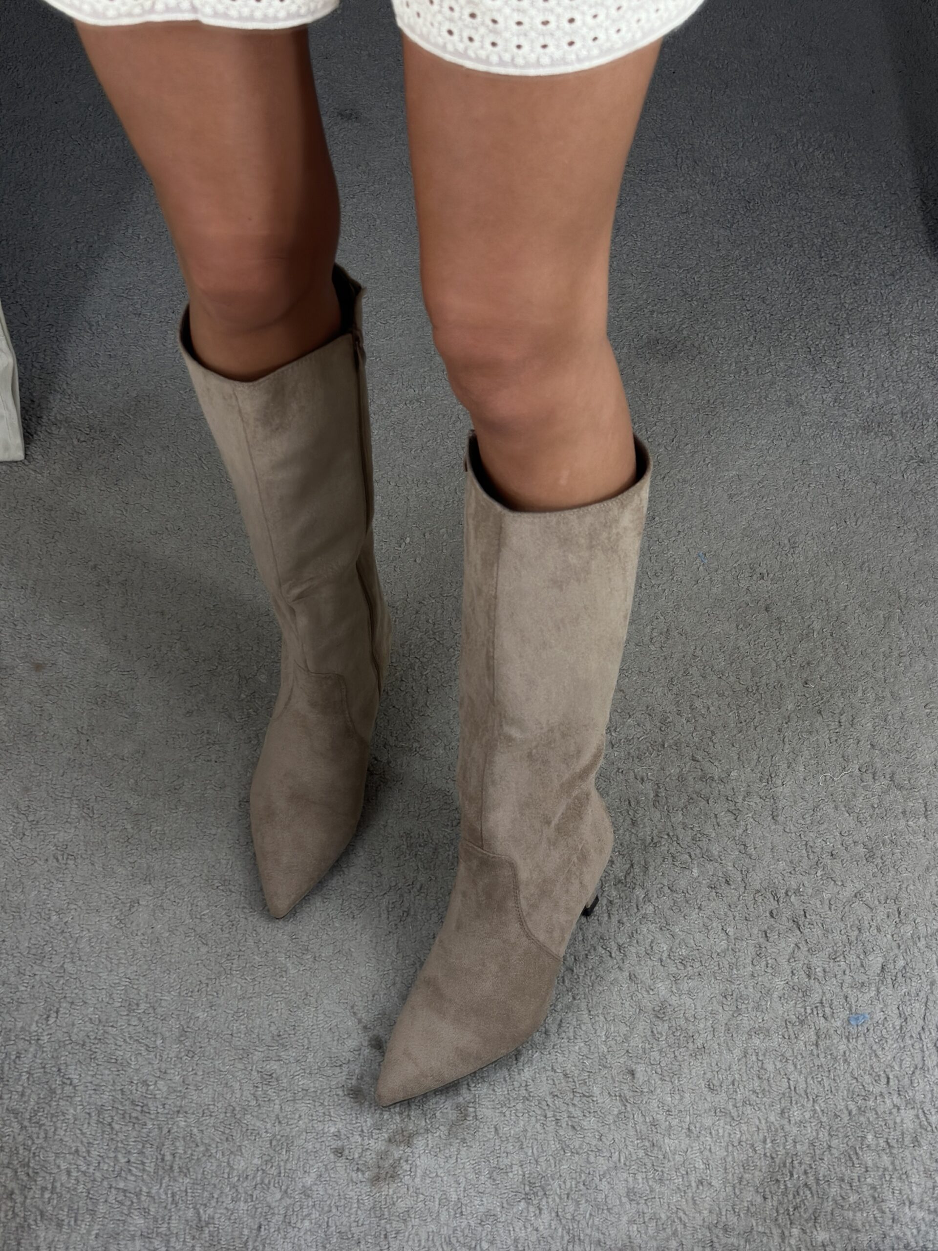 Mud brown aukštakulniai
