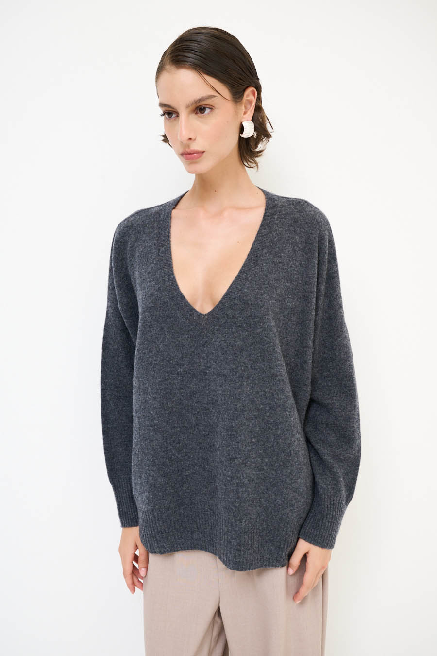 Megztinis su kašmyru V-NECK