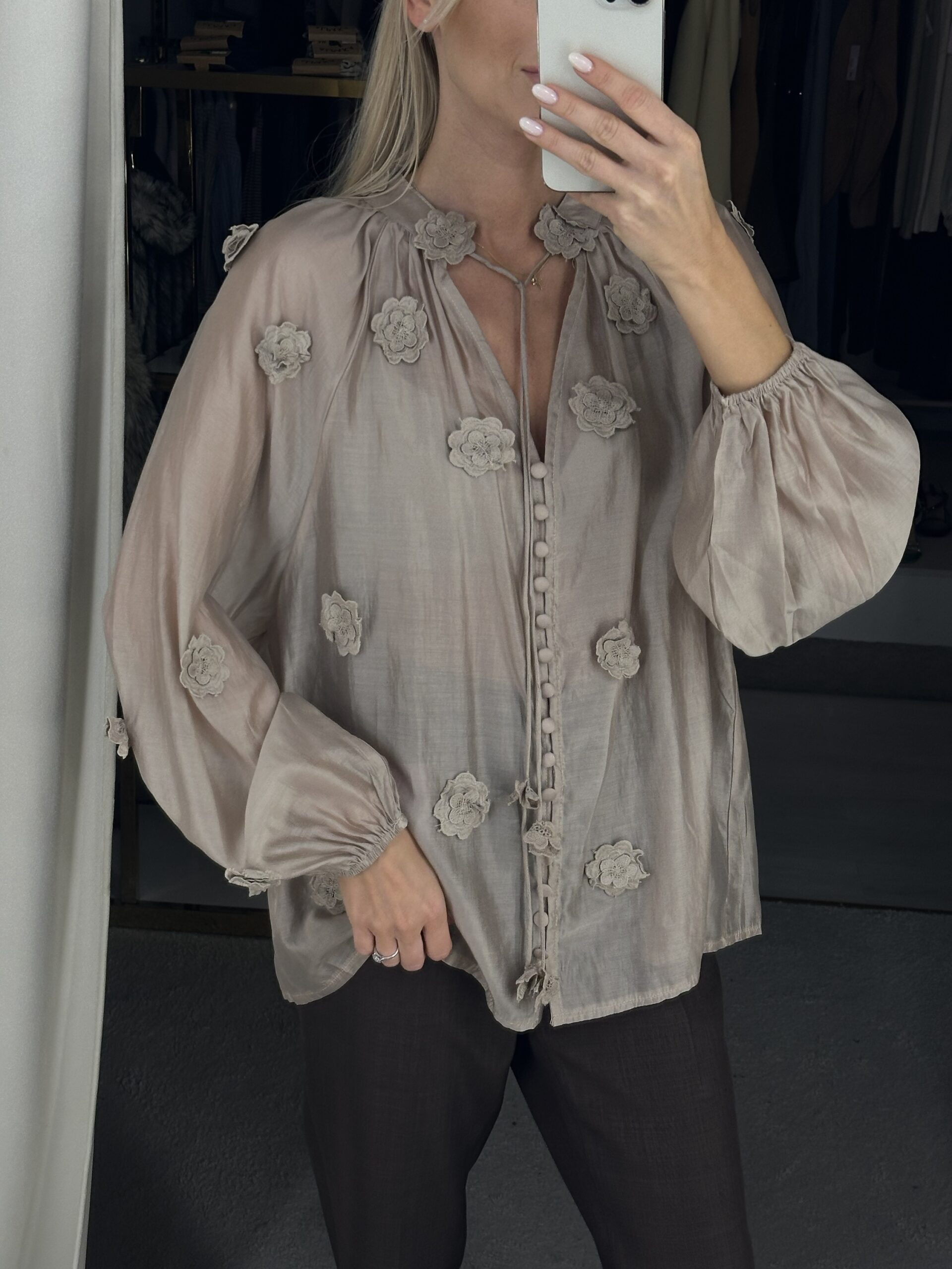 Transparent palaidinė