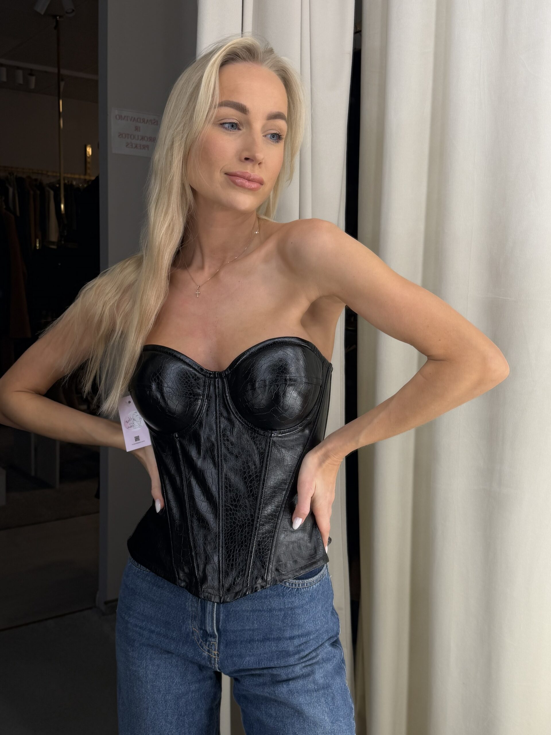 Gyvatės rašto korsetas