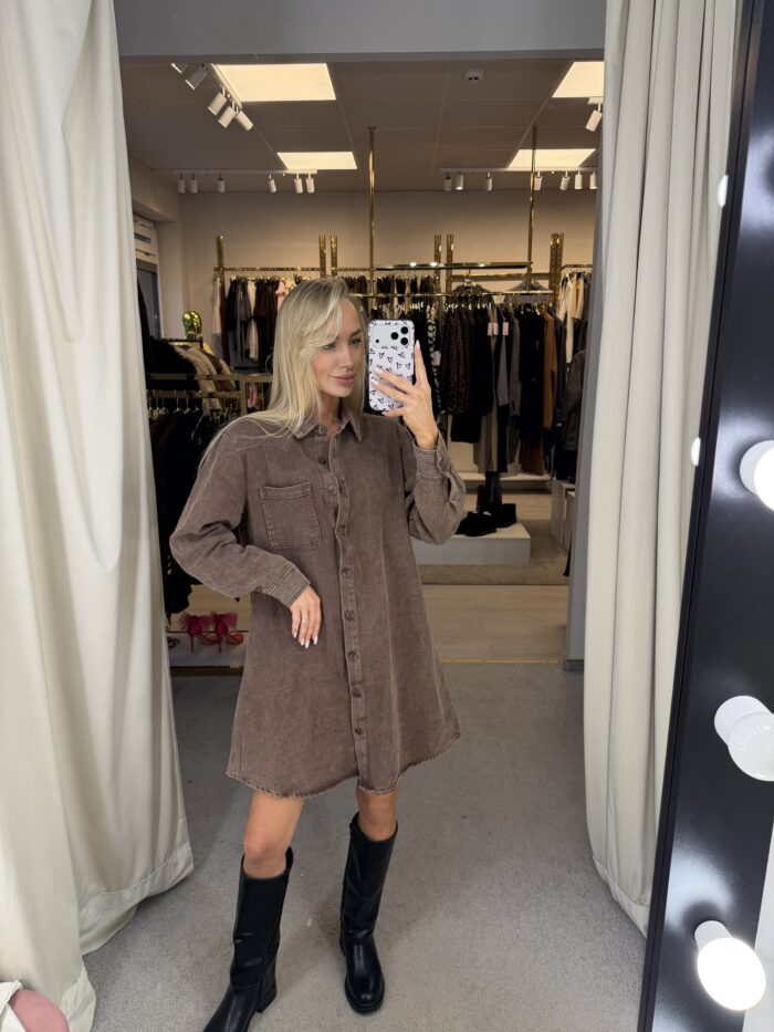 Sarafanas su sagomis