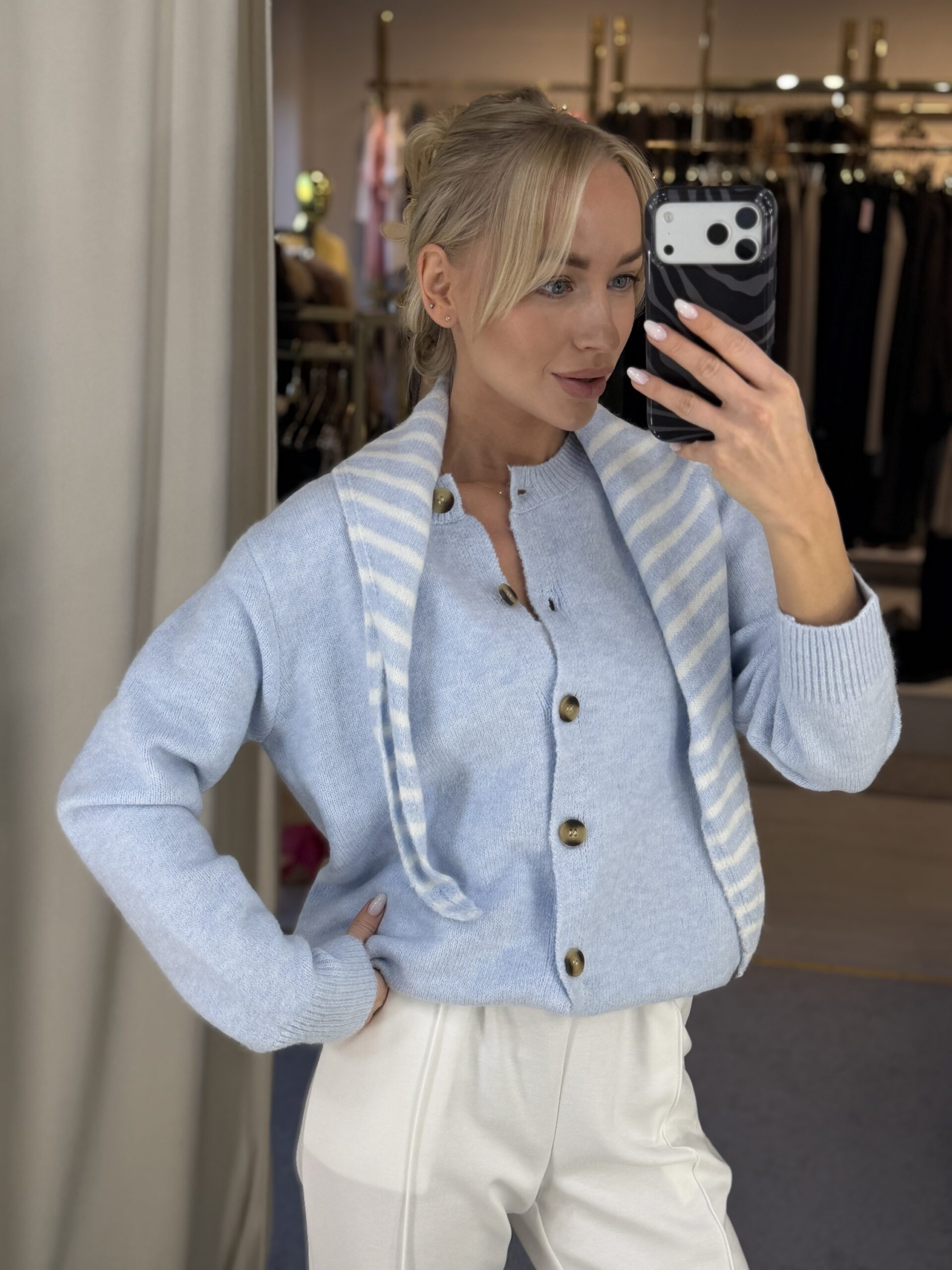 Megztukas su skarele