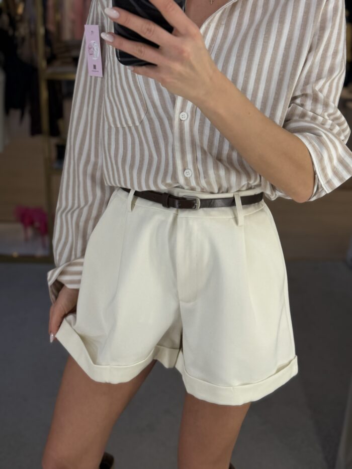 Klasikiniai šortai su diržu
