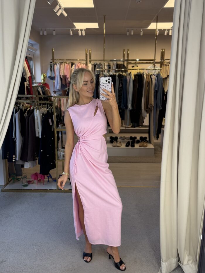 Suknelė su linu cut out