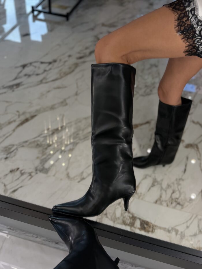 Juodi aulinukai STILETTO
